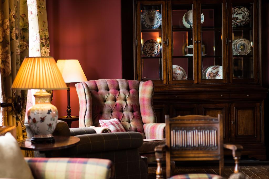 Balmoral Arms Hotel Ballater Exterior foto